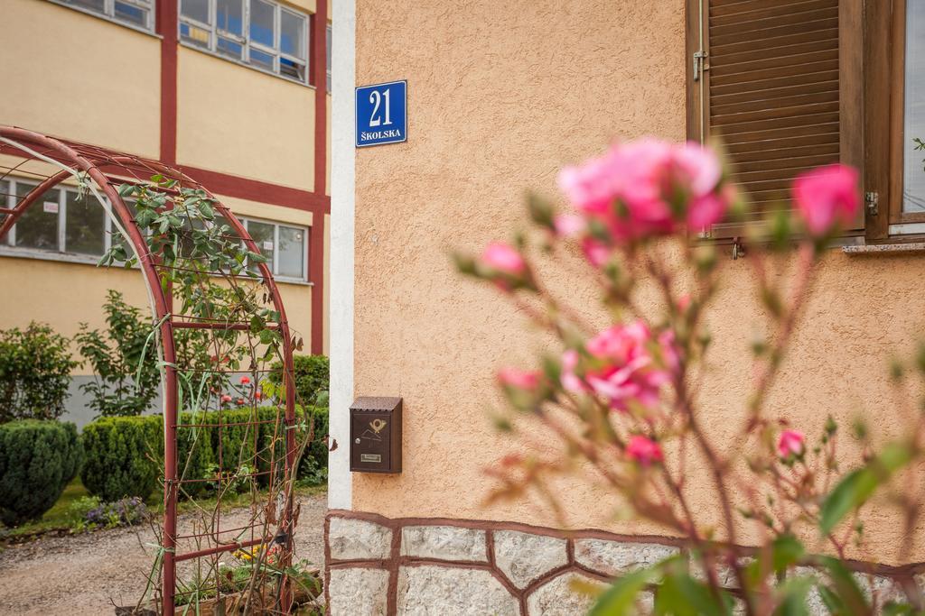 Apartment Tomasevic Slunj Exteriör bild