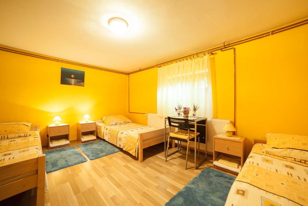 Apartment Tomasevic Slunj Exteriör bild